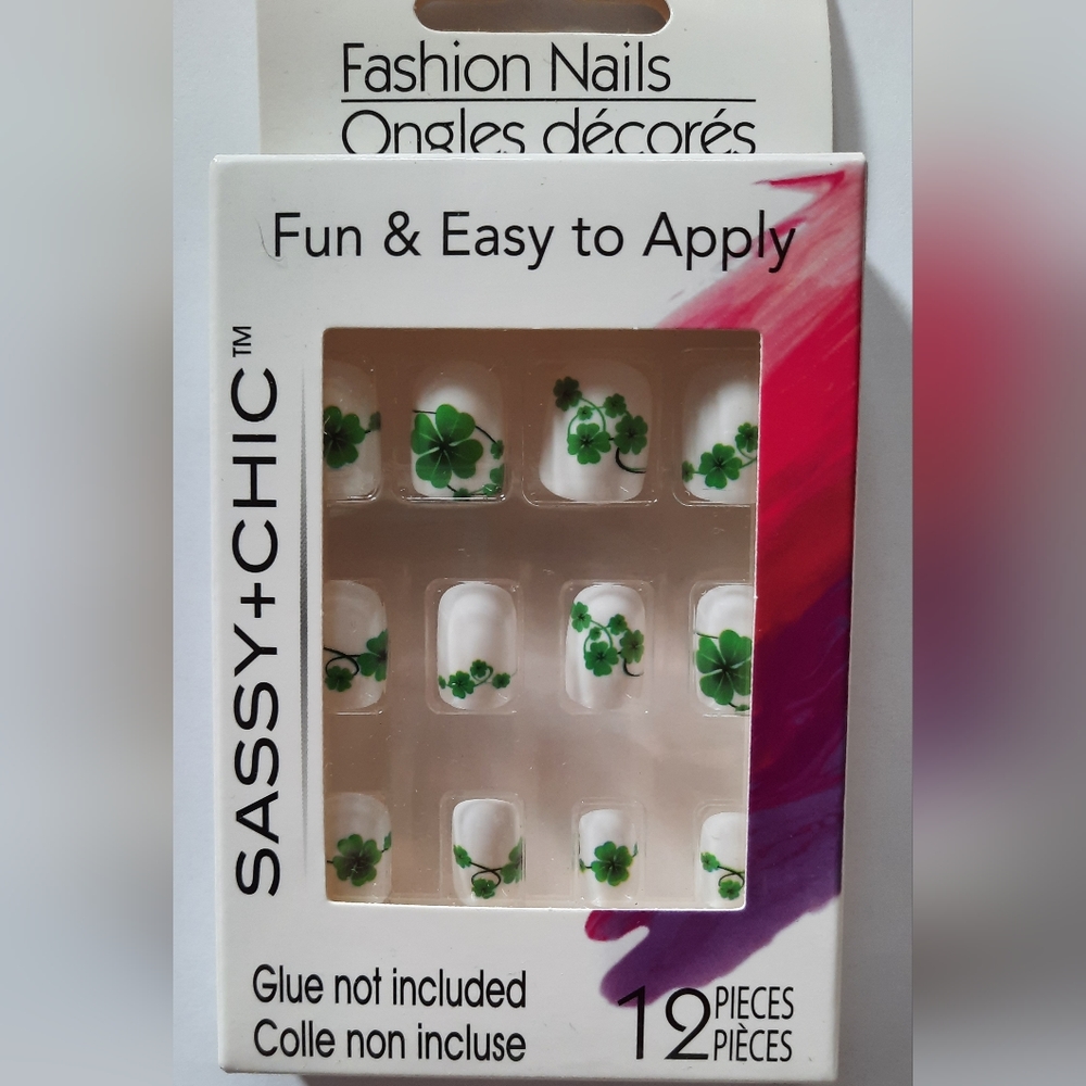 Sassy & Chic Clover Leaf ☘️ Fashion Nails press on 12 PIECES St. Patrick's